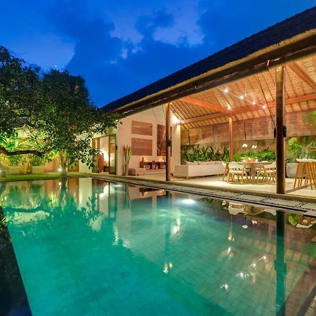 Villa Andalas Seminyak  Exterior photo