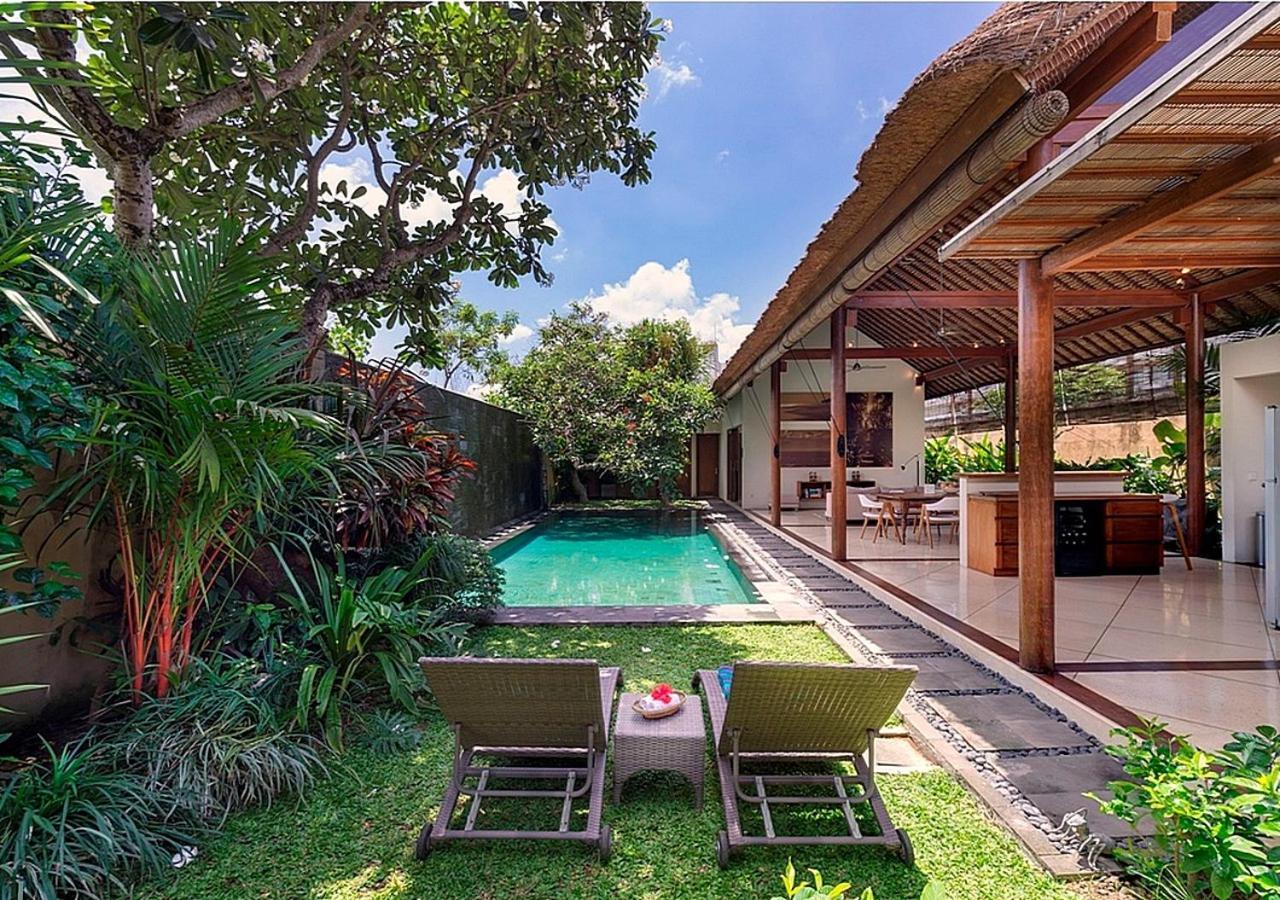 Villa Andalas Seminyak  Exterior photo