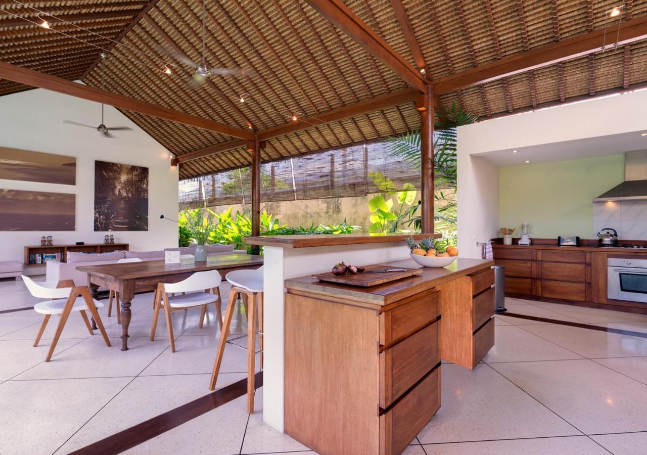 Villa Andalas Seminyak  Exterior photo